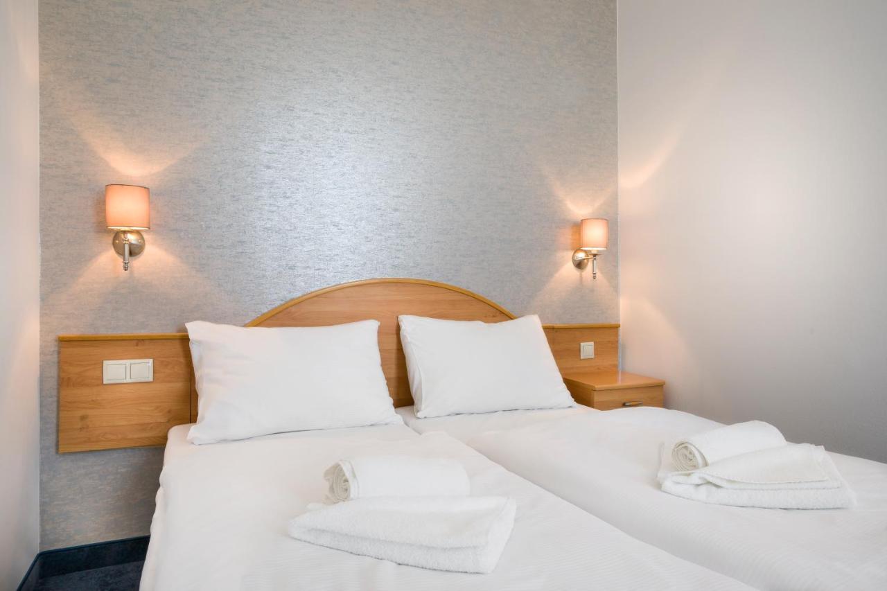 Golden Park Hotel 4*