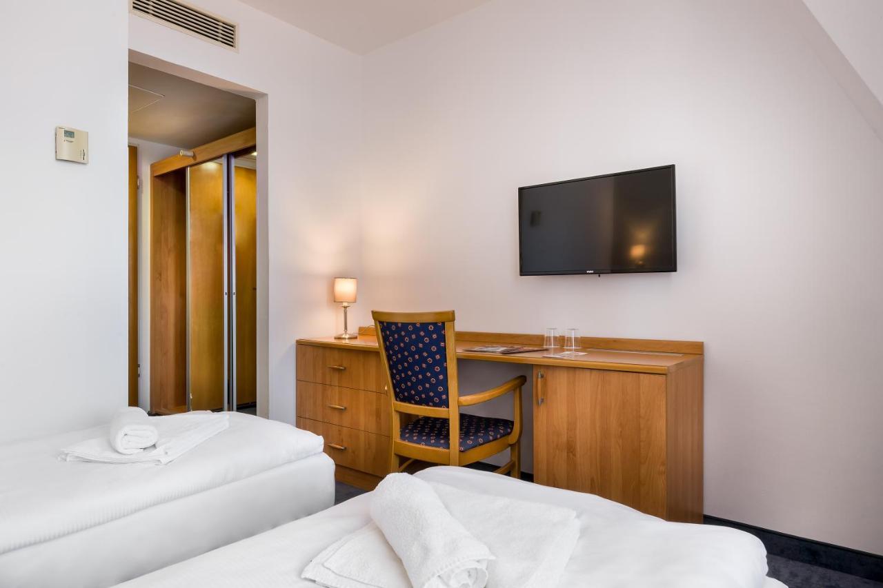 Golden Park Hotel 4*